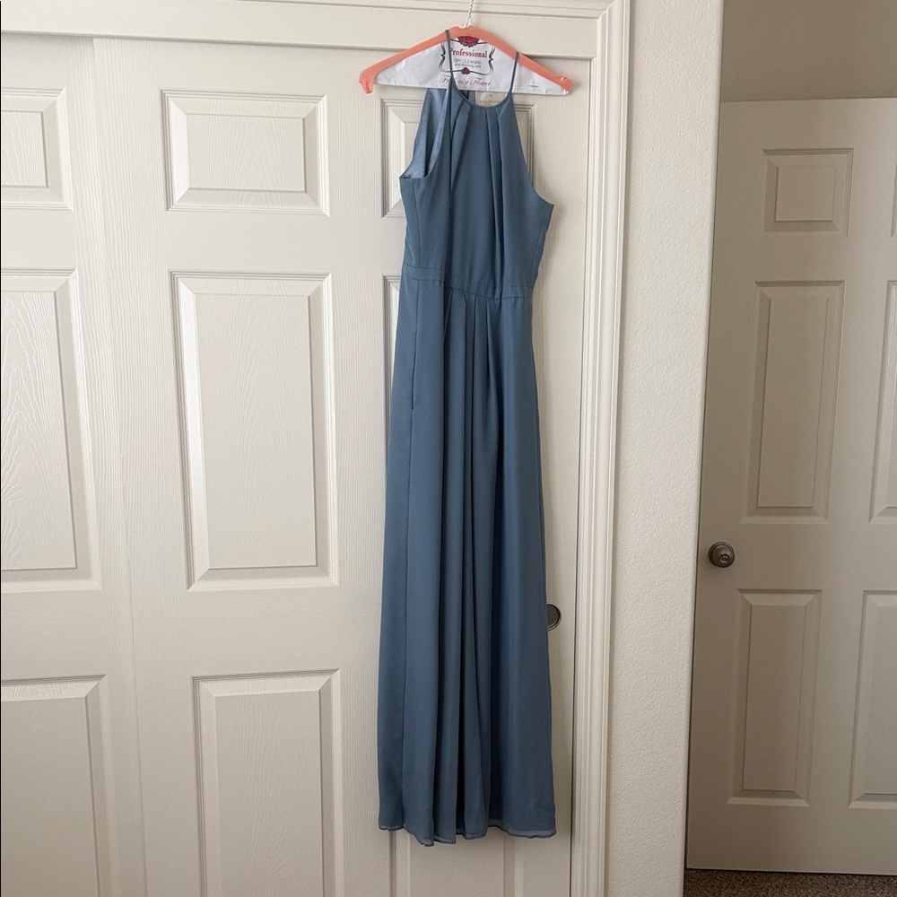 Elegant Blue Sleeveless Maxi Bridesmaid Dress
